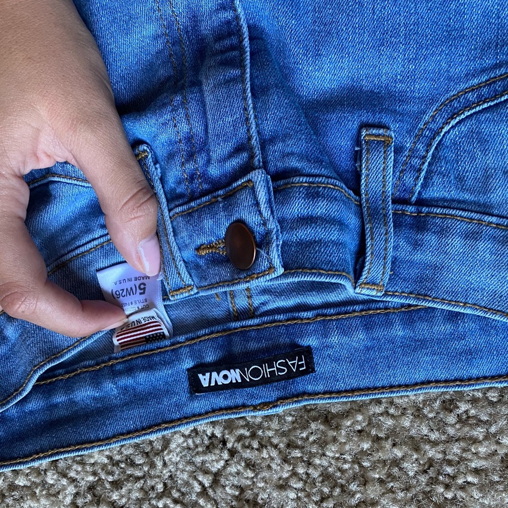 fashionNova light wash classic skinny jean